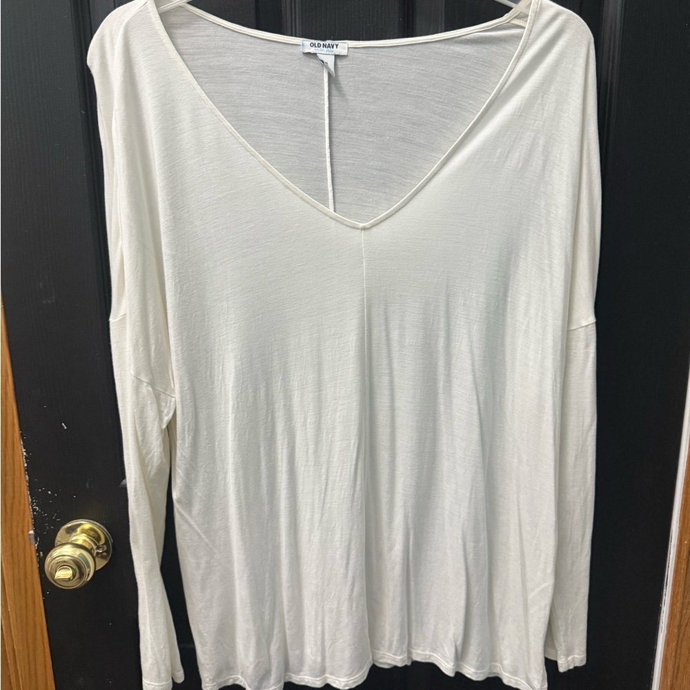 Old Navy Cream Long Sleeve V-Neck Top